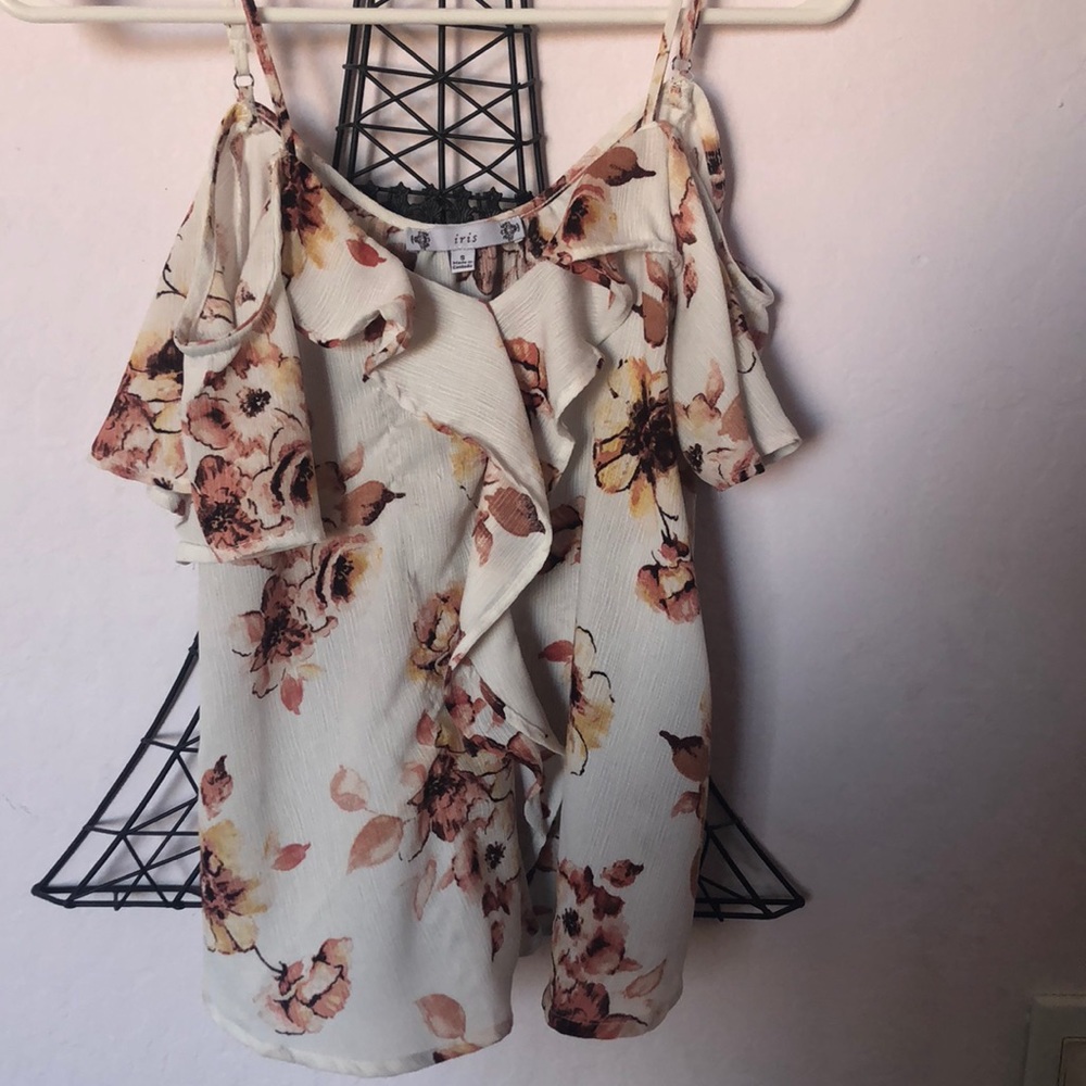 Pretty floral top